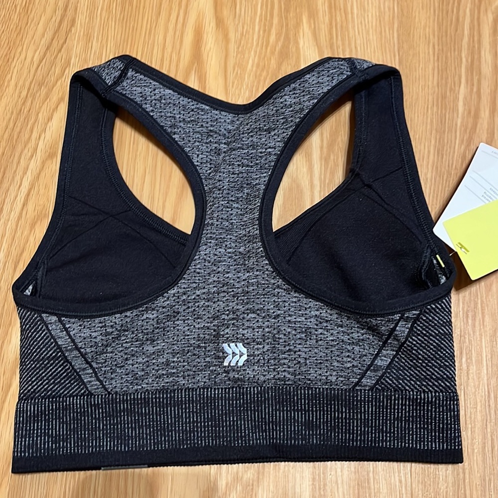 NWT All in Motion Sport Bras- 2 sizes - Picture 4 of 7